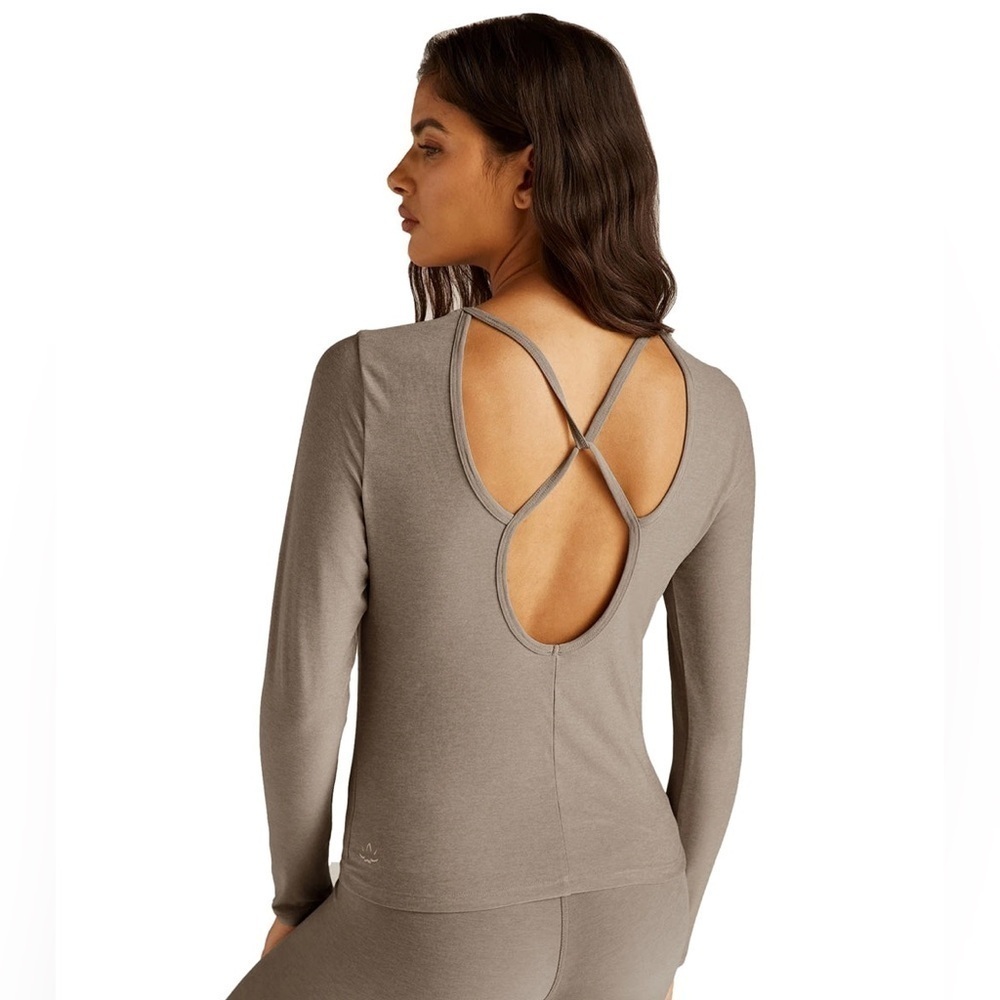Beyond Yoga Featherweight In The Loop Pullover in Beige Size XS/S